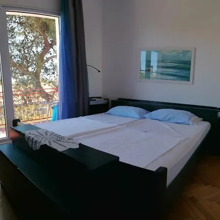 House Fras With Two Apartments Premantura Exterior photo
